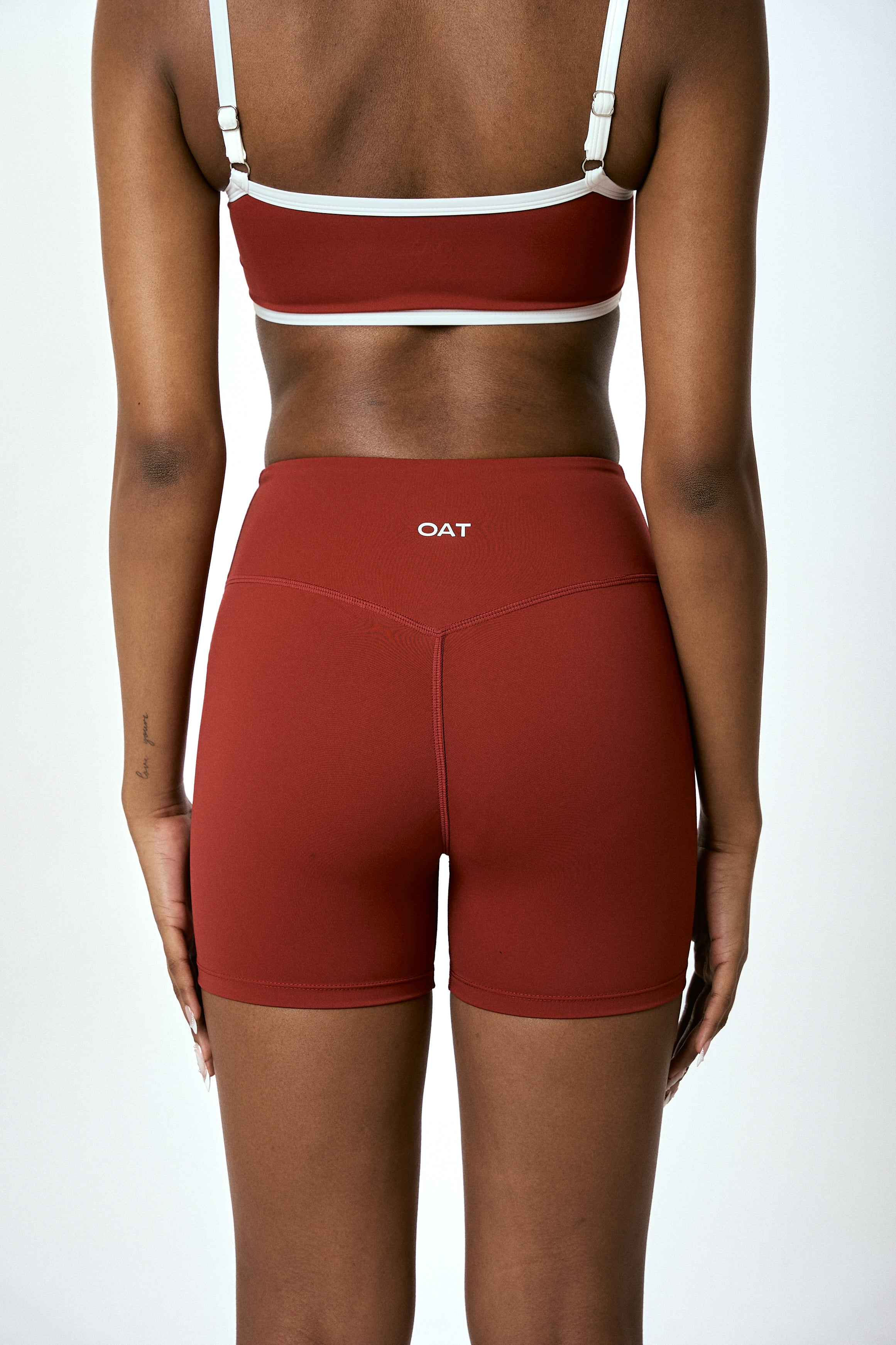 Form Invisible Scrunch Short - Cherry