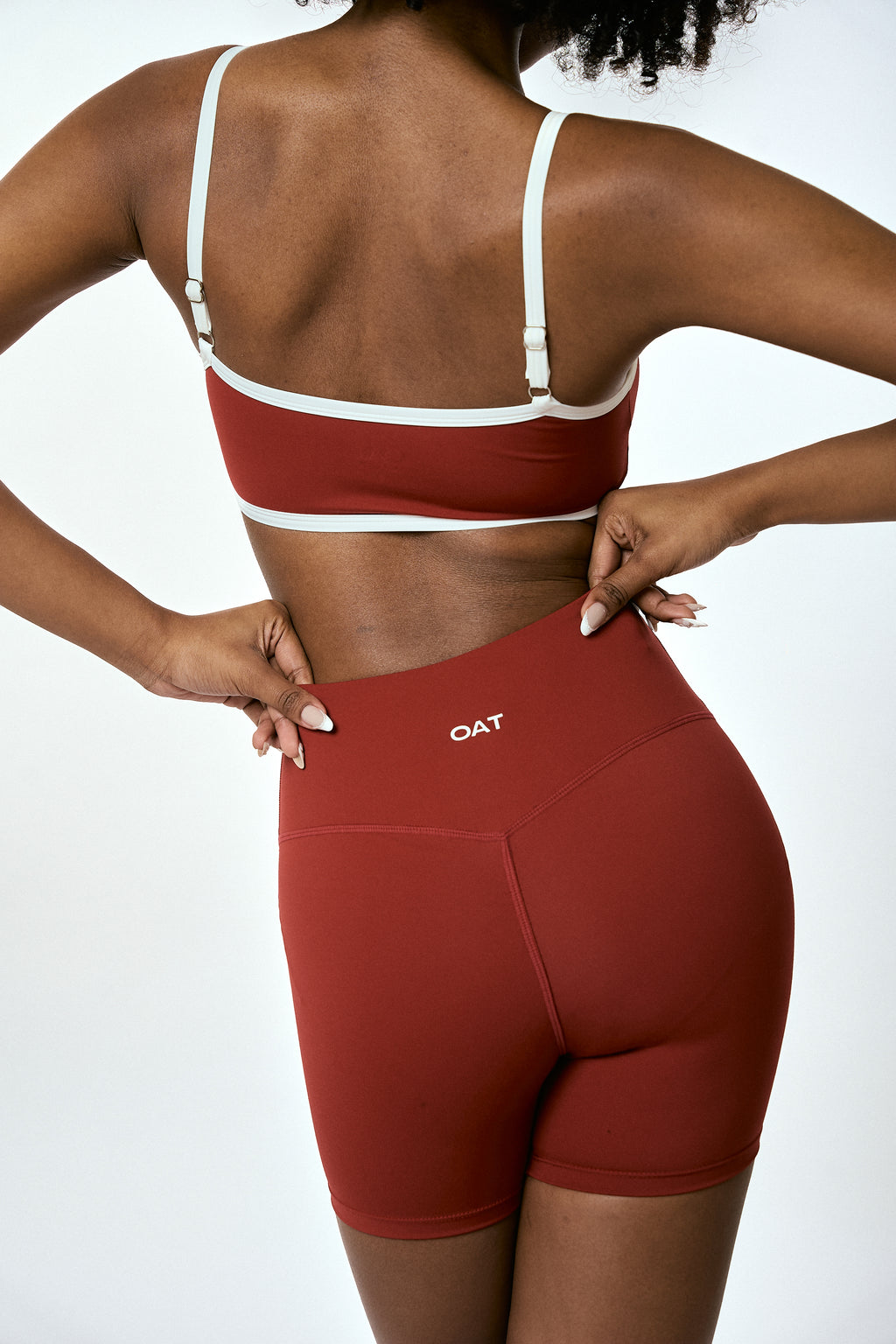 Form Invisible Scrunch Short - Cherry