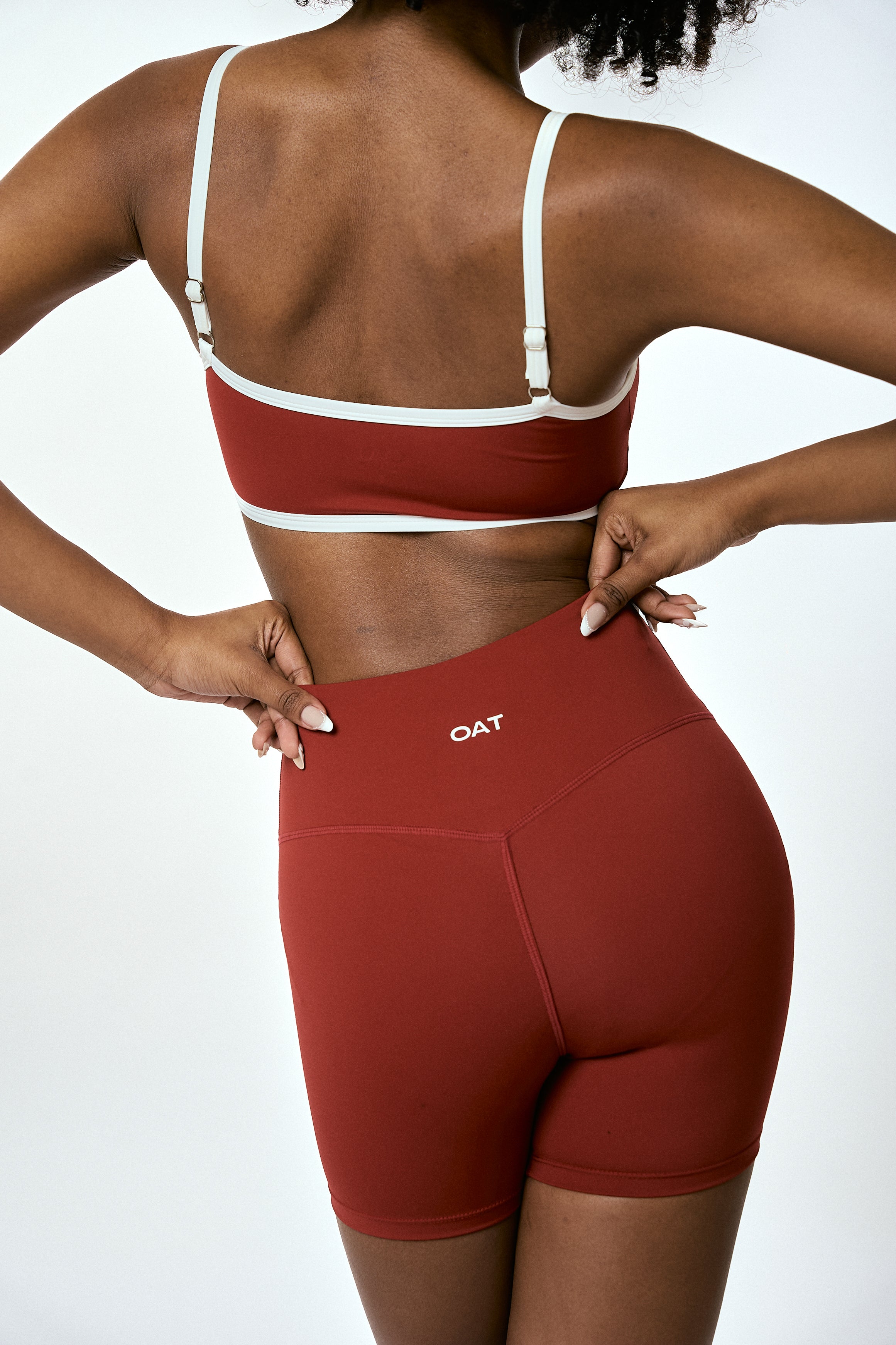 Form Invisible Scrunch Short - Cherry